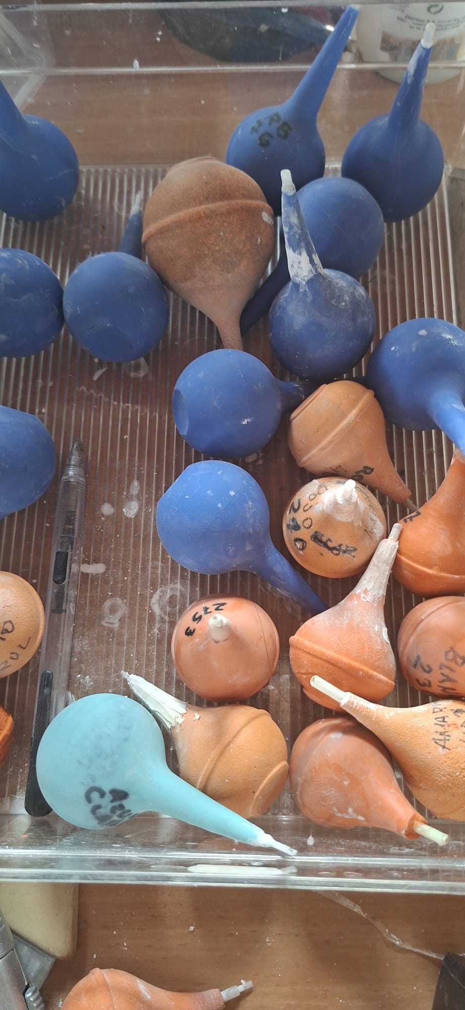 Herramientas y materiales de cerámica